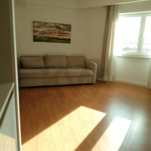 Apartamento T1 para Arrendamento em Laranjeiro e Feijó Foto 14