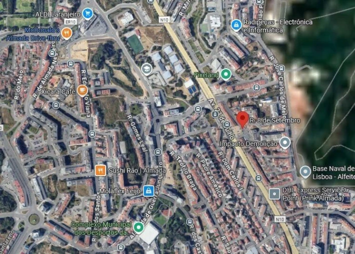 Apartamento T1 para Arrendamento em Laranjeiro e Feijó Foto 31