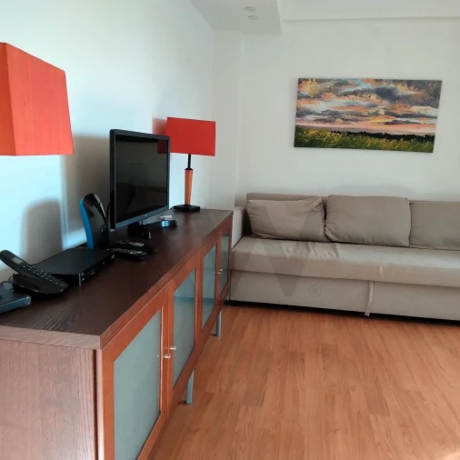 Apartamento T1 para Arrendamento em Laranjeiro e Feijó Foto 1