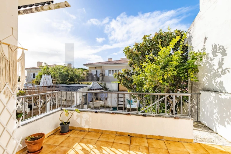 Moradia T4 para Venda em Alcabideche Foto 16