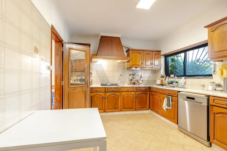 Moradia T4 para Venda em Alcabideche Foto 21