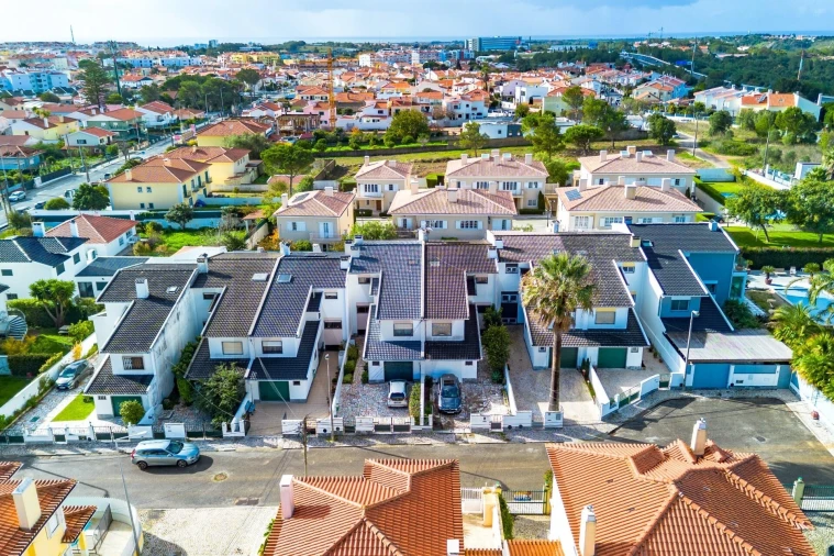 Moradia T4 para Venda em Alcabideche Foto 38