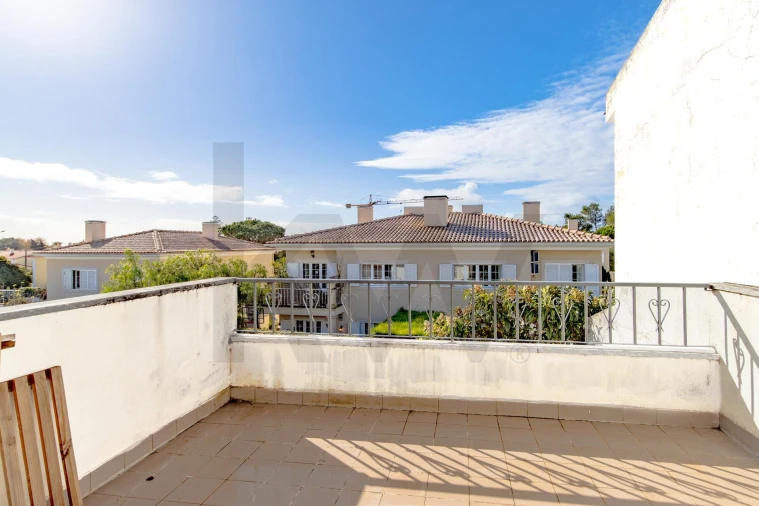 Moradia T4 para Venda em Alcabideche Foto 32