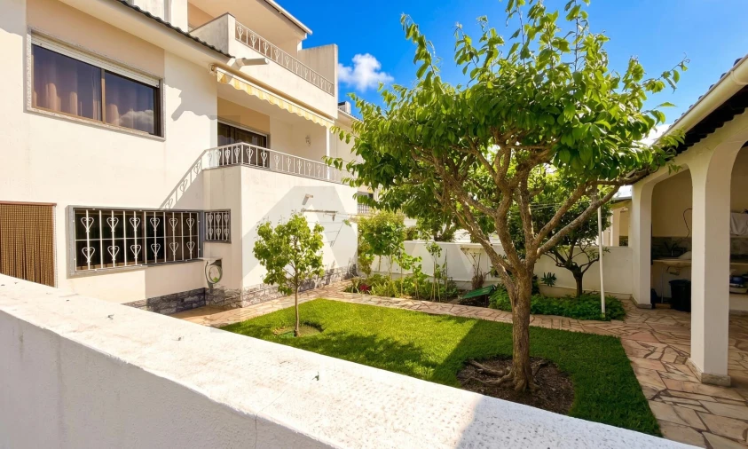 Moradia T4 para Venda em Alcabideche Foto 43