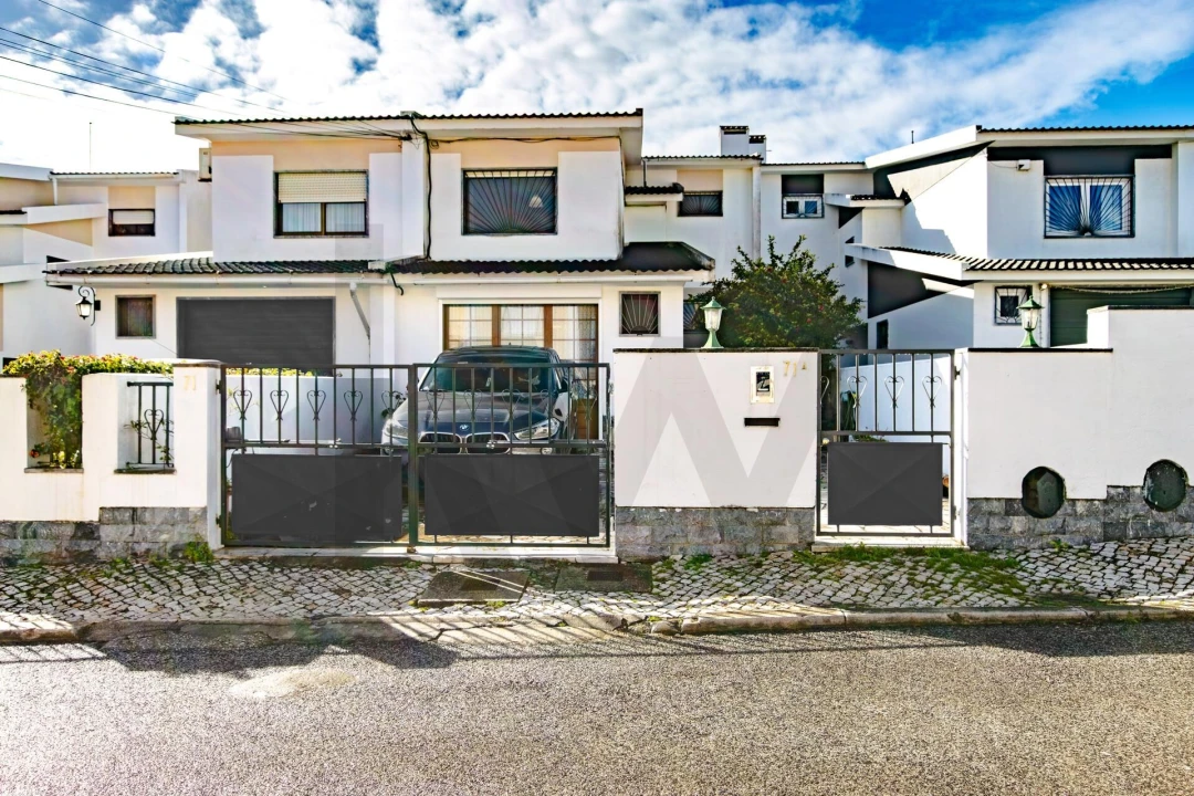 Moradia T4 para Venda em Alcabideche Foto 43