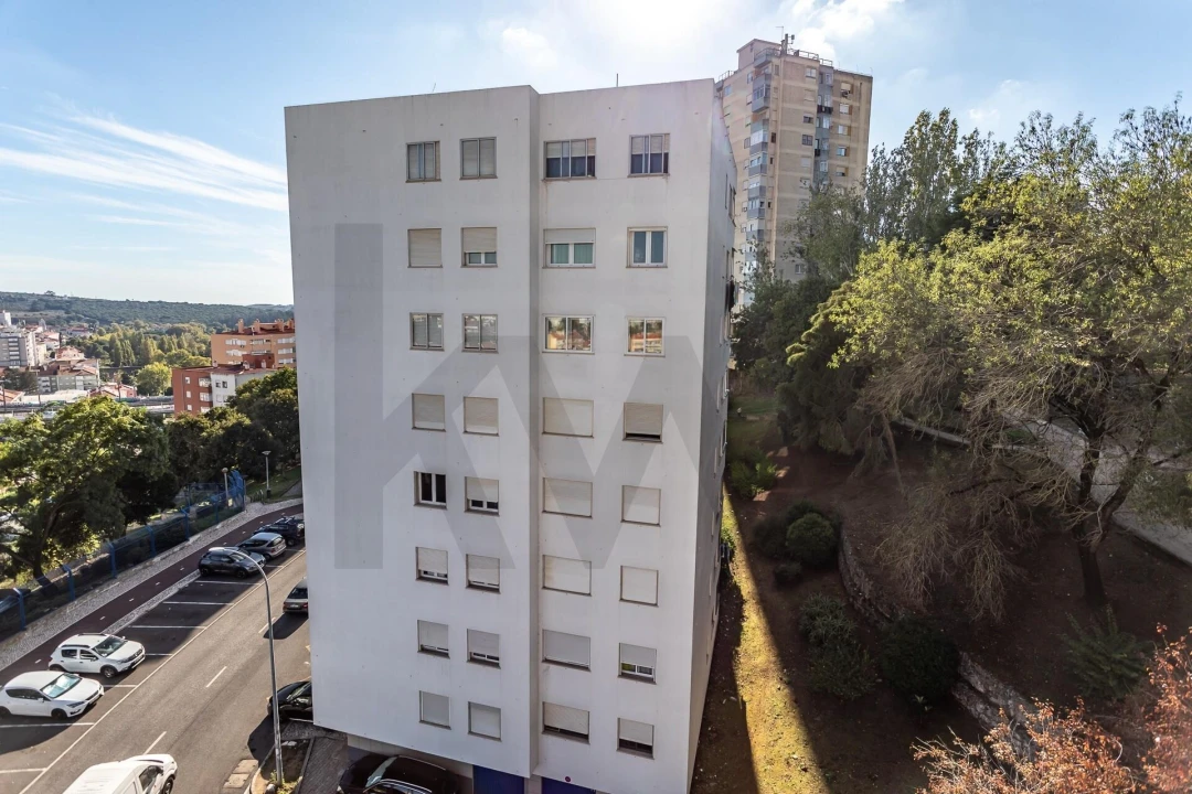 Apartamento T3 para Venda em Massamá e Monte Abraão Foto 43