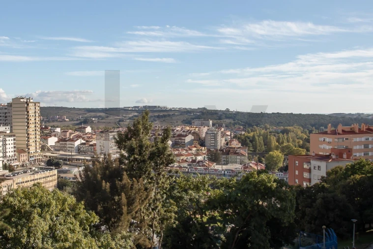 Apartamento T3 para Venda em Massamá e Monte Abraão Foto 44