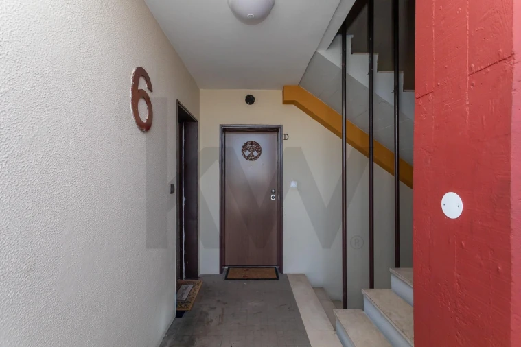 Apartamento T3 para Venda em Massamá e Monte Abraão Foto 10