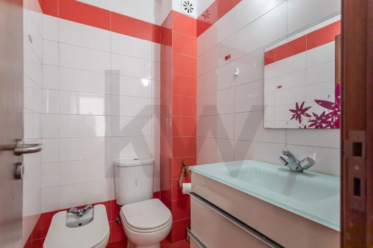 Apartamento T3 para Venda em Massamá e Monte Abraão Foto 30