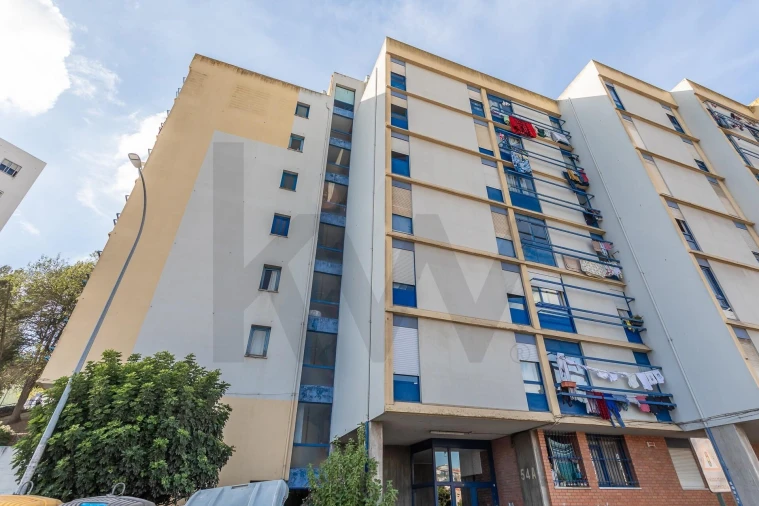 Apartamento T3 para Venda em Massamá e Monte Abraão Foto 4