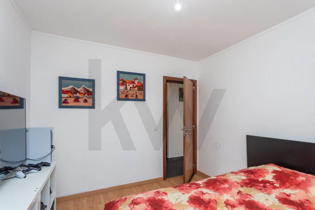 Apartamento T3 para Venda em Massamá e Monte Abraão Foto 29