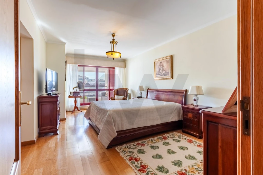 Apartamento T4 para Venda em Agualva e Mira-Sintra Foto 15