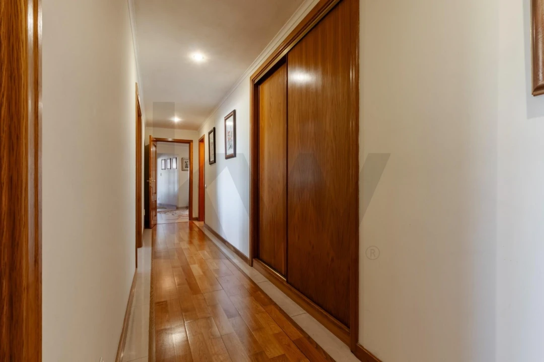 Apartamento T4 para Venda em Agualva e Mira-Sintra Foto 41