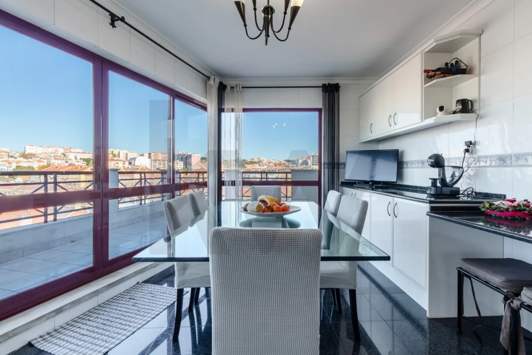 Apartamento T4 para Venda em Agualva e Mira-Sintra Foto 3