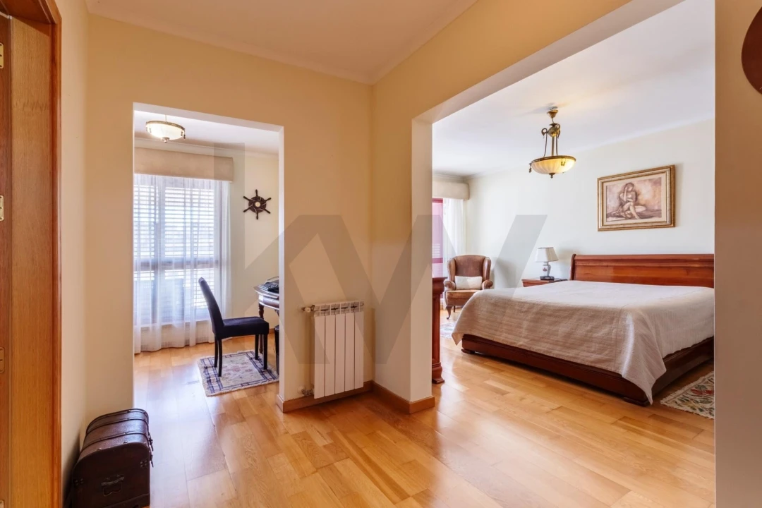Apartamento T4 para Venda em Agualva e Mira-Sintra Foto 18