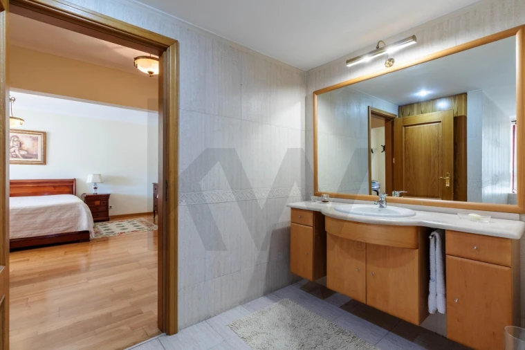 Apartamento T4 para Venda em Agualva e Mira-Sintra Foto 20
