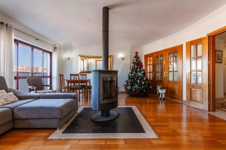 Apartamento T4 para Venda em Agualva e Mira-Sintra Foto 44