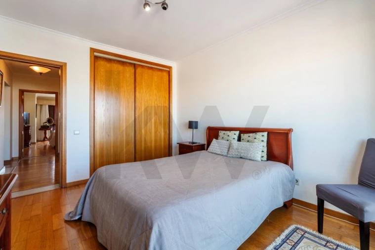 Apartamento T4 para Venda em Agualva e Mira-Sintra Foto 32