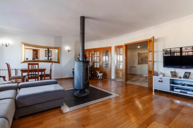 Apartamento T4 para Venda em Agualva e Mira-Sintra Foto 45