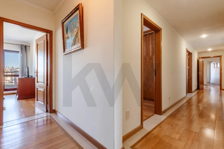 Apartamento T4 para Venda em Agualva e Mira-Sintra Foto 39