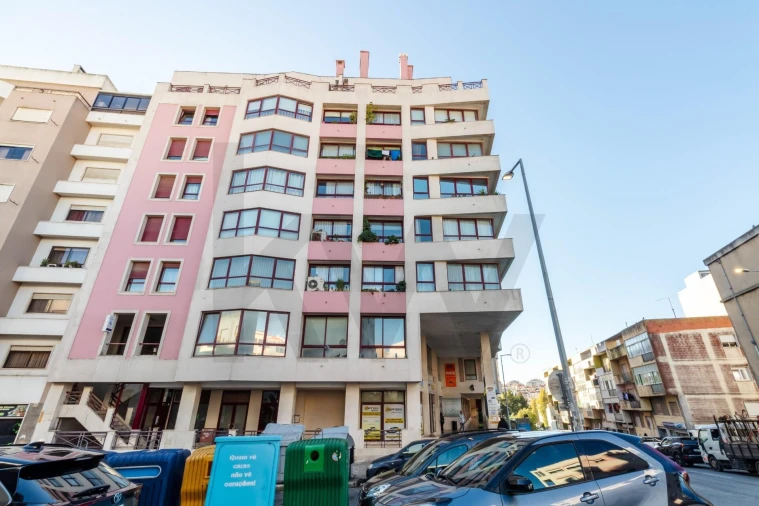 Apartamento T4 para Venda em Agualva e Mira-Sintra Foto 57