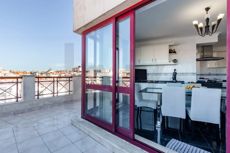 Apartamento T4 para Venda em Agualva e Mira-Sintra Foto 13