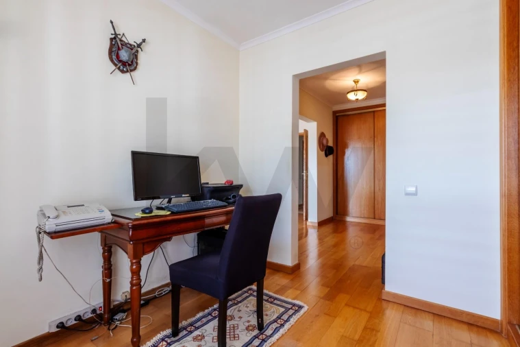 Apartamento T4 para Venda em Agualva e Mira-Sintra Foto 26