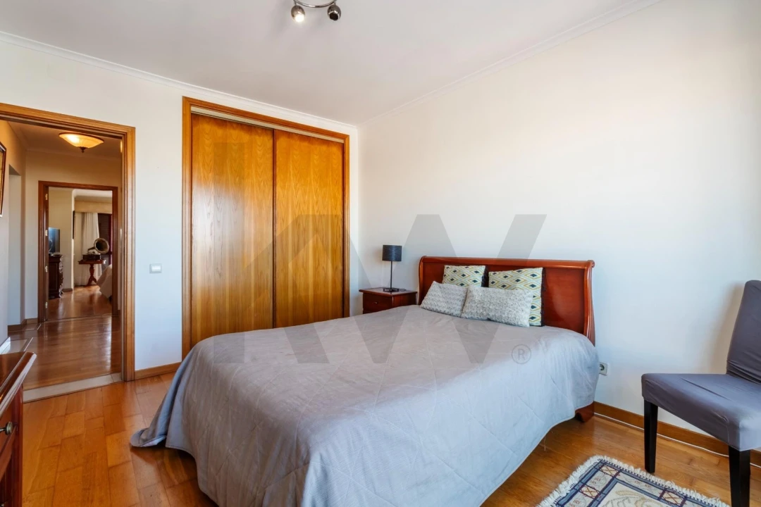 Apartamento T4 para Venda em Agualva e Mira-Sintra Foto 32