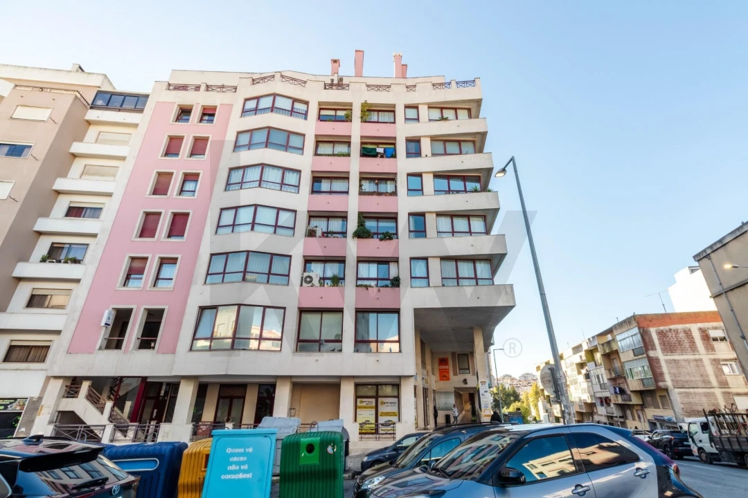 Apartamento T4 para Venda em Agualva e Mira-Sintra Foto 57