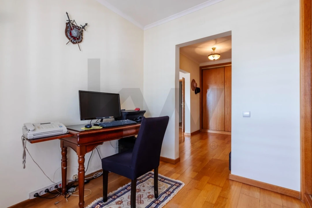 Apartamento T4 para Venda em Agualva e Mira-Sintra Foto 26