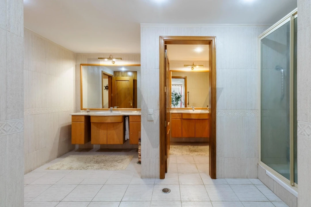 Apartamento T4 para Venda em Agualva e Mira-Sintra Foto 22