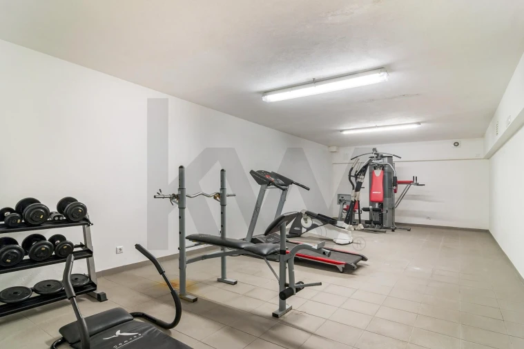 Moradia T4 para Venda em Santa Maria e São Miguel, São Martinho, São Pedro Penaferrim Foto 30