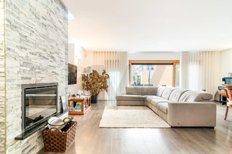 Moradia T4 para Venda em Santa Maria e São Miguel, São Martinho, São Pedro Penaferrim Foto 9