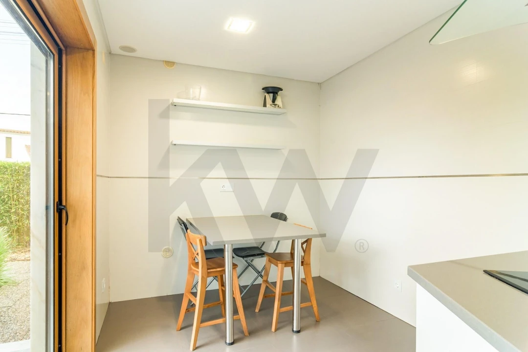 Moradia T4 para Venda em Santa Maria e São Miguel, São Martinho, São Pedro Penaferrim Foto 8