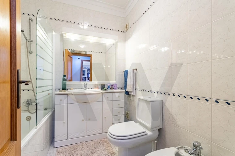 Apartamento T3 para Venda em Águas Livres Foto 12