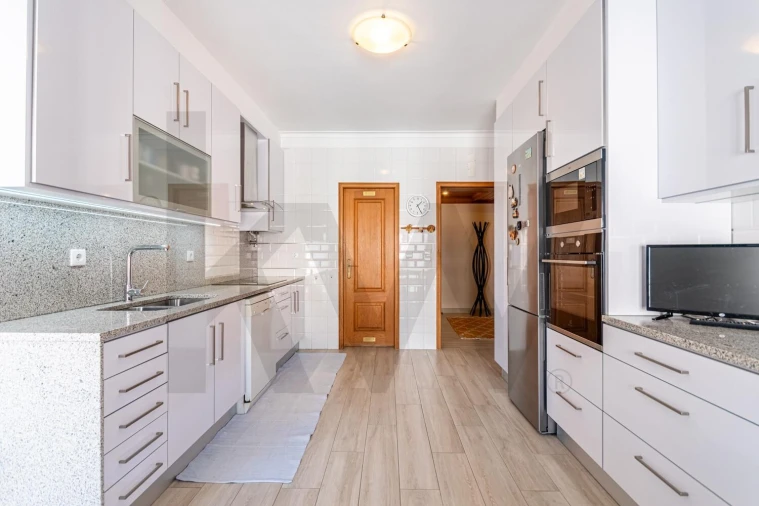 Apartamento T3 para Venda em Águas Livres Foto 30