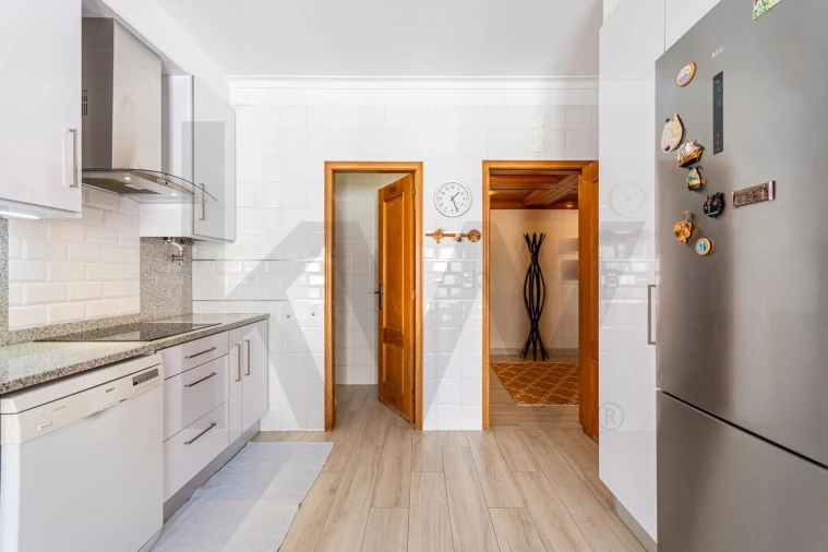 Apartamento T3 para Venda em Águas Livres Foto 31