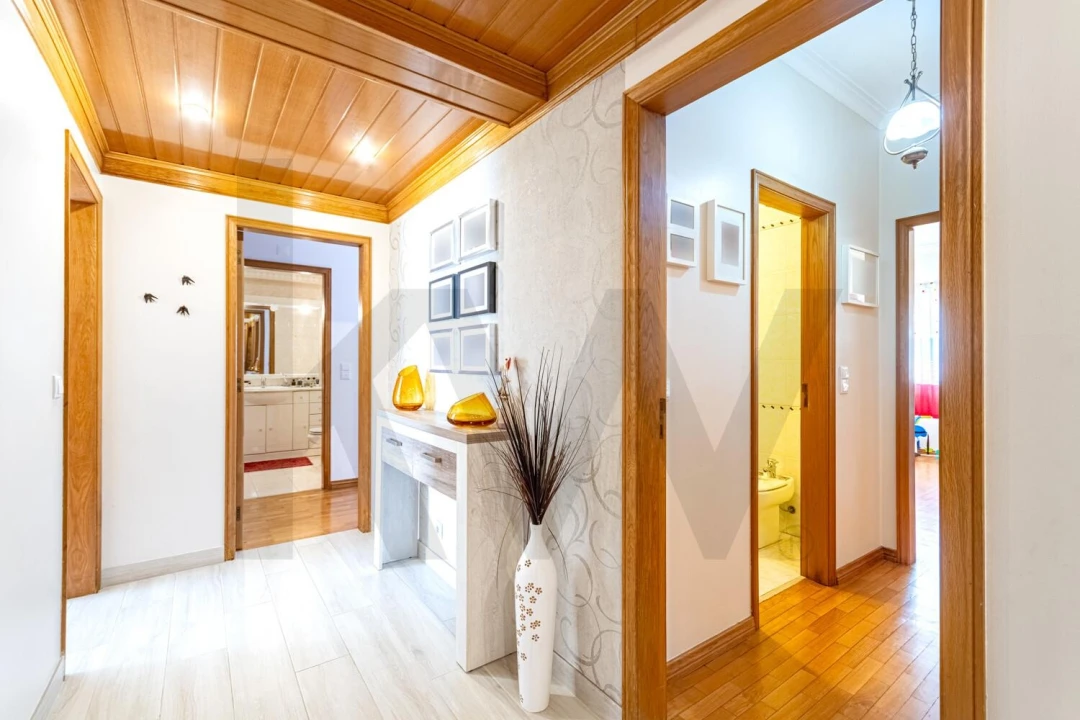 Apartamento T3 para Venda em Águas Livres Foto 5