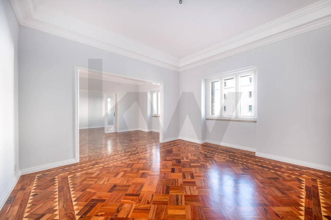 Apartamento T3 para Venda em Areeiro Foto 2