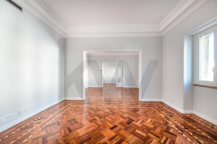 Apartamento T3 para Venda em Areeiro Foto 3