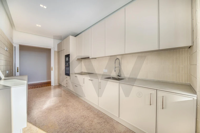 Apartamento T3 para Venda em Areeiro Foto 7