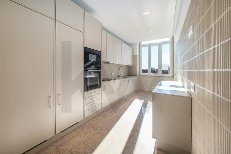 Apartamento T3 para Venda em Areeiro Foto 6