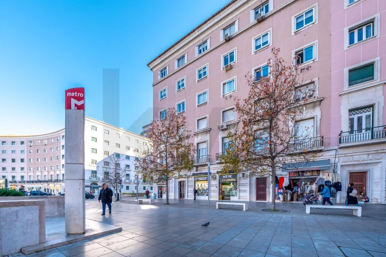 Apartamento T3 para Venda em Areeiro Foto 26