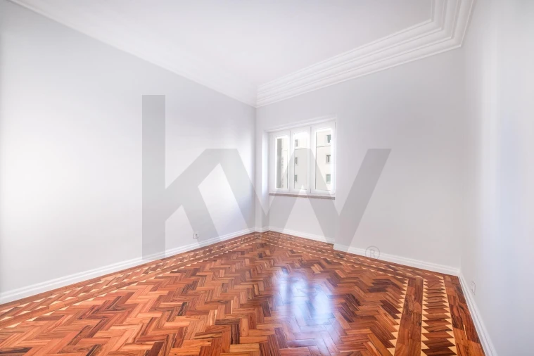 Apartamento T3 para Venda em Areeiro Foto 10