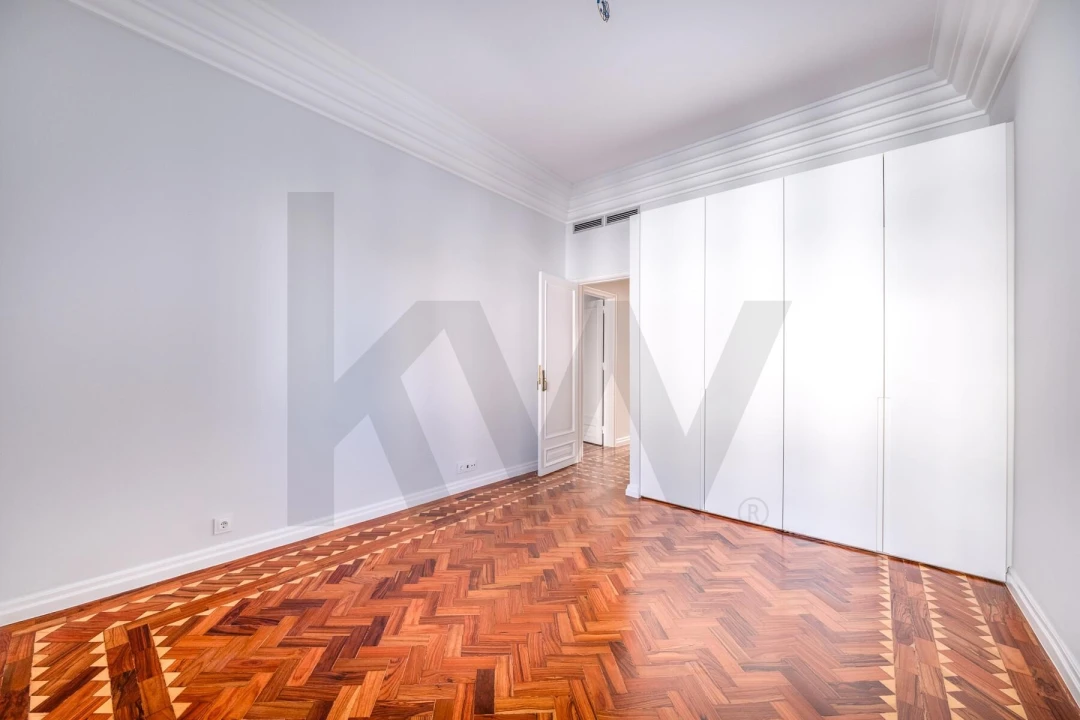 Apartamento T3 para Venda em Areeiro Foto 11