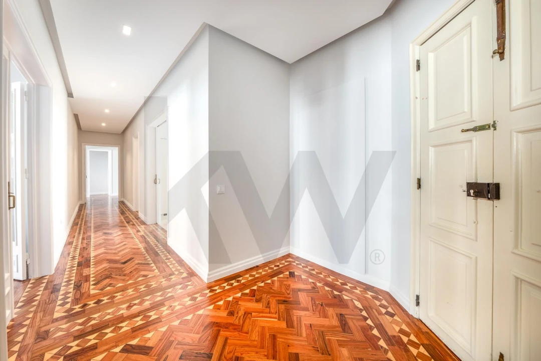 Apartamento T3 para Venda em Areeiro Foto 5