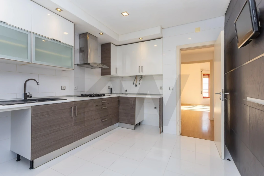 Apartamento T3 para Venda em Seixal, Arrentela e Aldeia de Paio Pires Foto 10