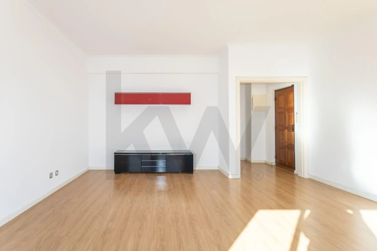 Apartamento T3 para Venda em Seixal, Arrentela e Aldeia de Paio Pires Foto 12