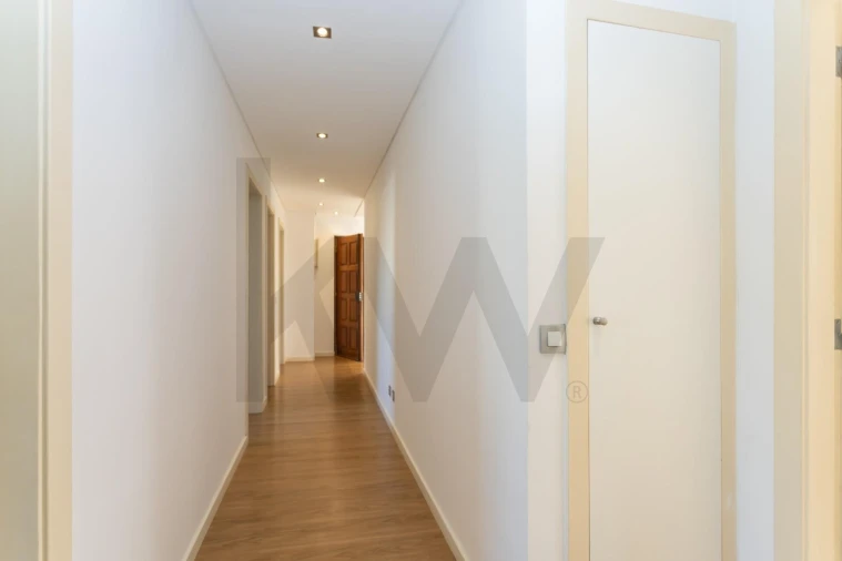 Apartamento T3 para Venda em Seixal, Arrentela e Aldeia de Paio Pires Foto 25