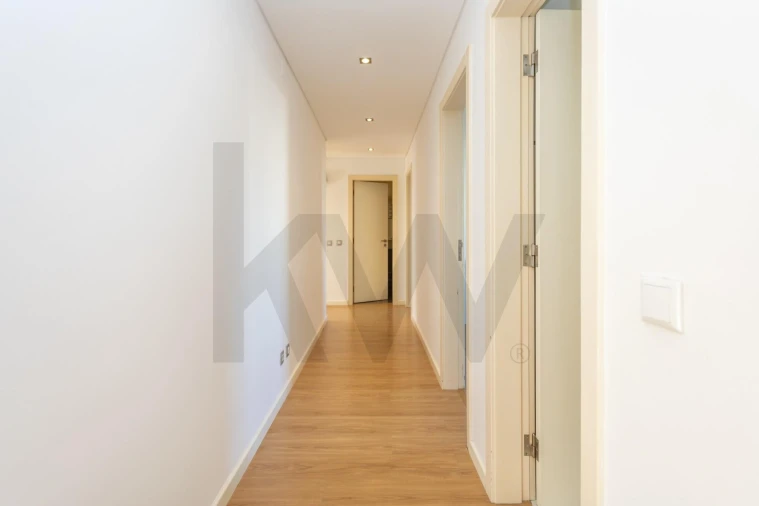 Apartamento T3 para Venda em Seixal, Arrentela e Aldeia de Paio Pires Foto 11